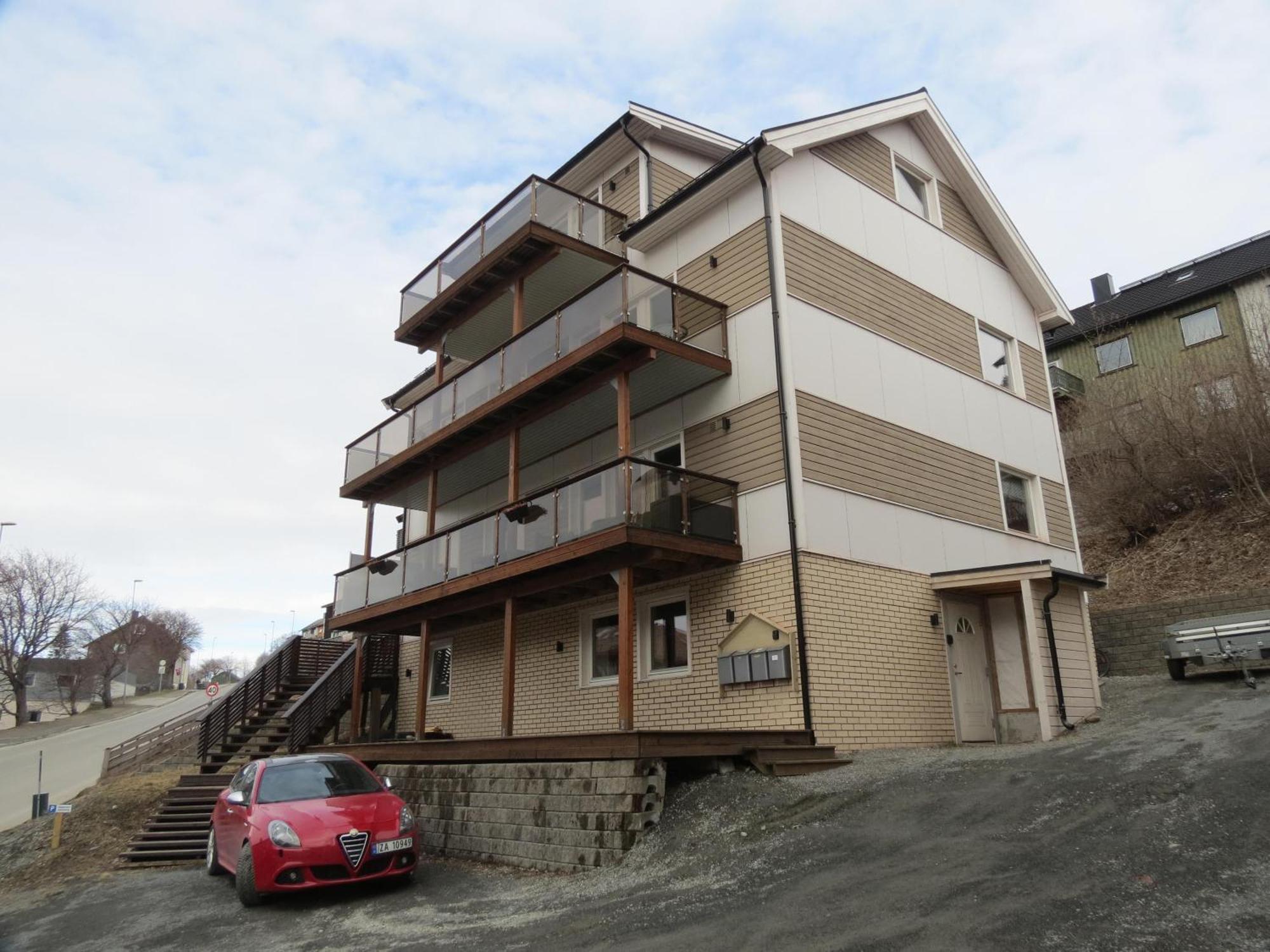 Koselig Og Moderne Leilighet, Meget Sentralt I Narvik Med Gratis Parkering! Exteriör bild