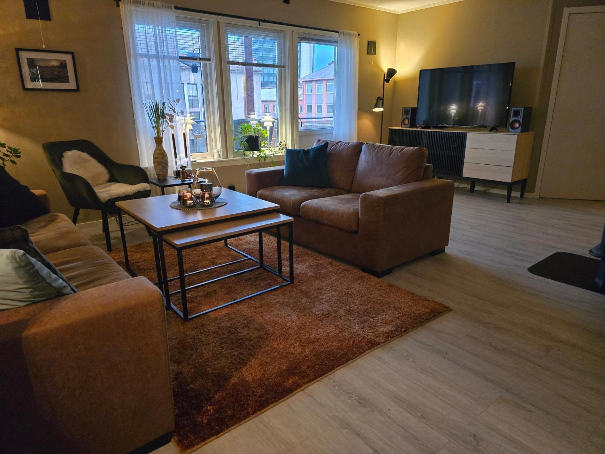 Koselig Og Moderne Leilighet, Meget Sentralt I Narvik Med Gratis Parkering! Exteriör bild