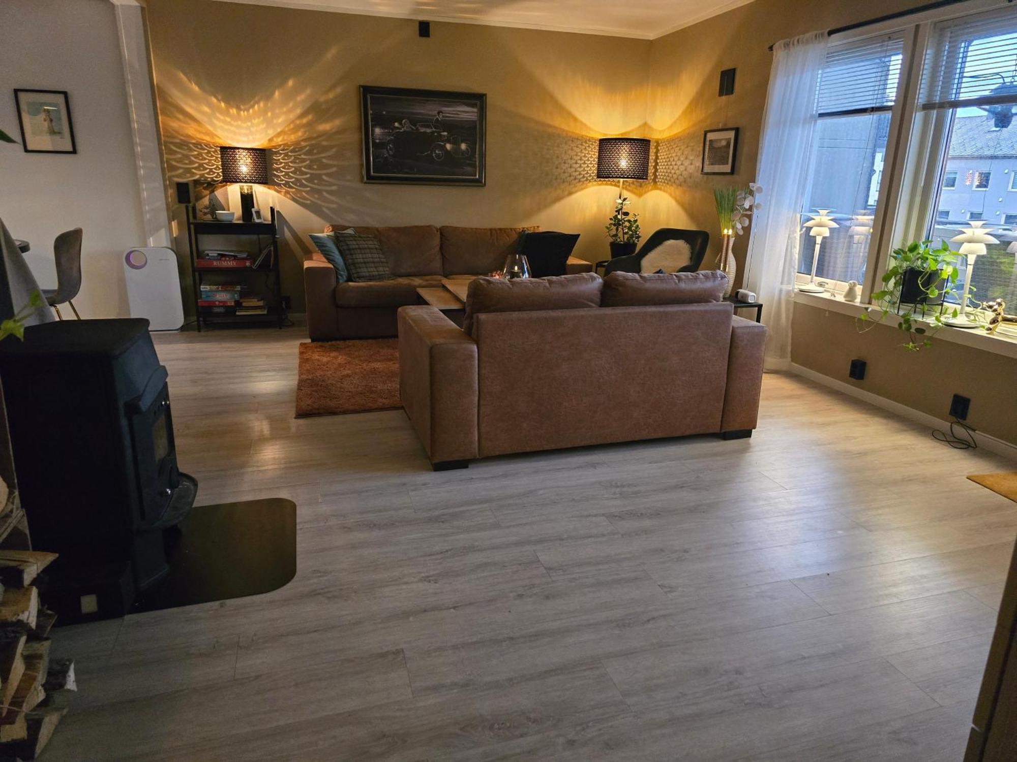 Koselig Og Moderne Leilighet, Meget Sentralt I Narvik Med Gratis Parkering! Exteriör bild